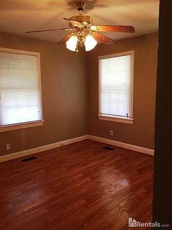 2nd image of 1409 Oakwood Ave