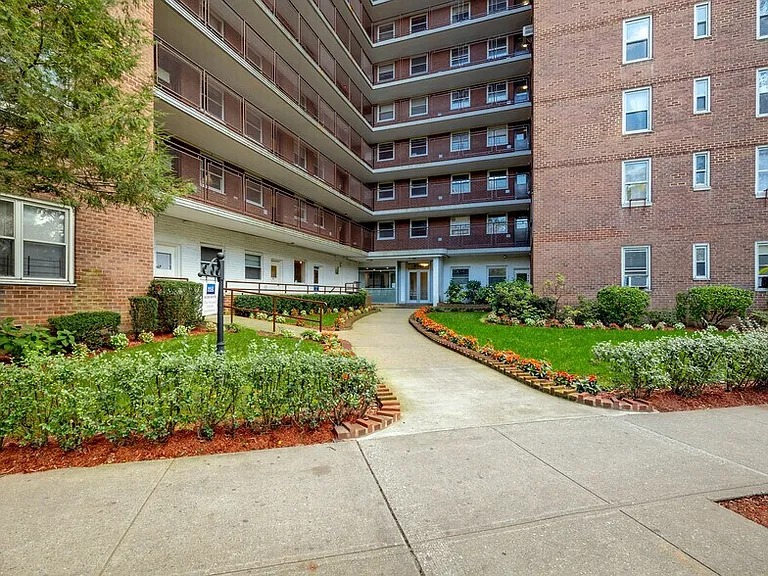 97-10 62nd Dr #9F — Photo 1