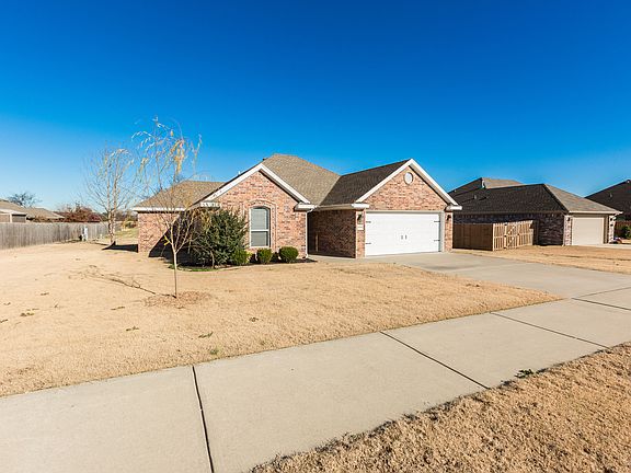 2nd image of 5944 W Persimmon St