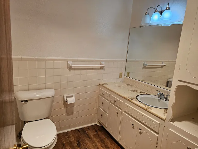 2300 Moberly Dr — Photo 3