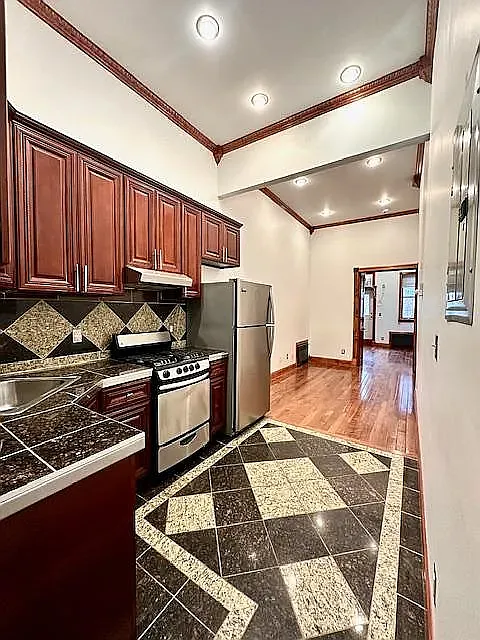 219 Franklin Street — Photo 1