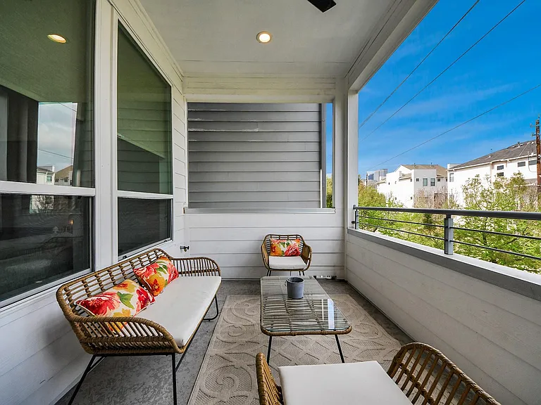 1721 Eado Point Ln — Photo 23