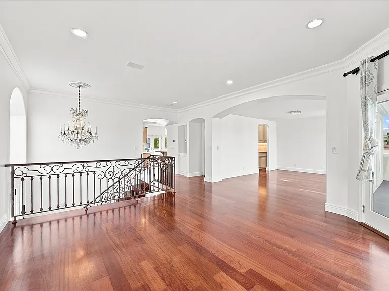 1220 Ocean Dr — Photo 9