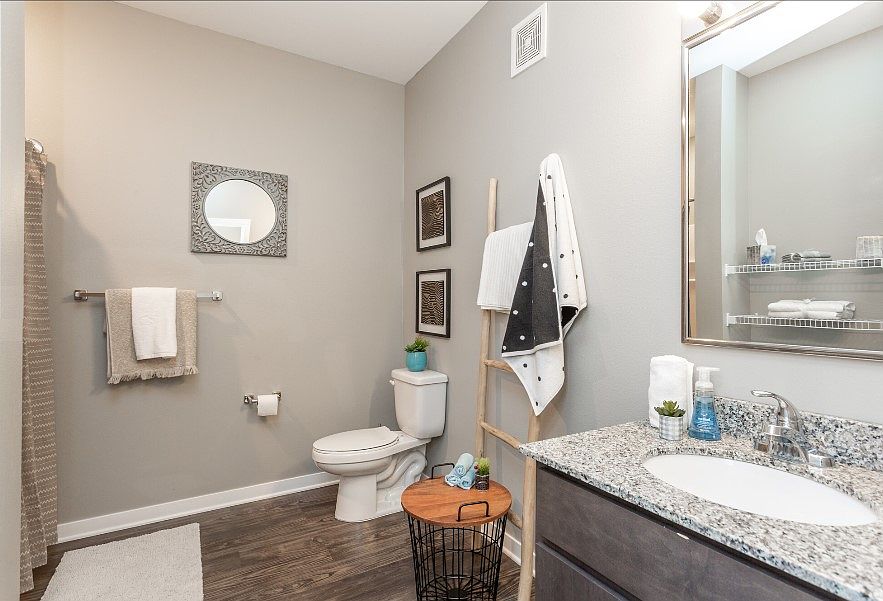 1st image of 2311 Ironwood Dr SW APT 304