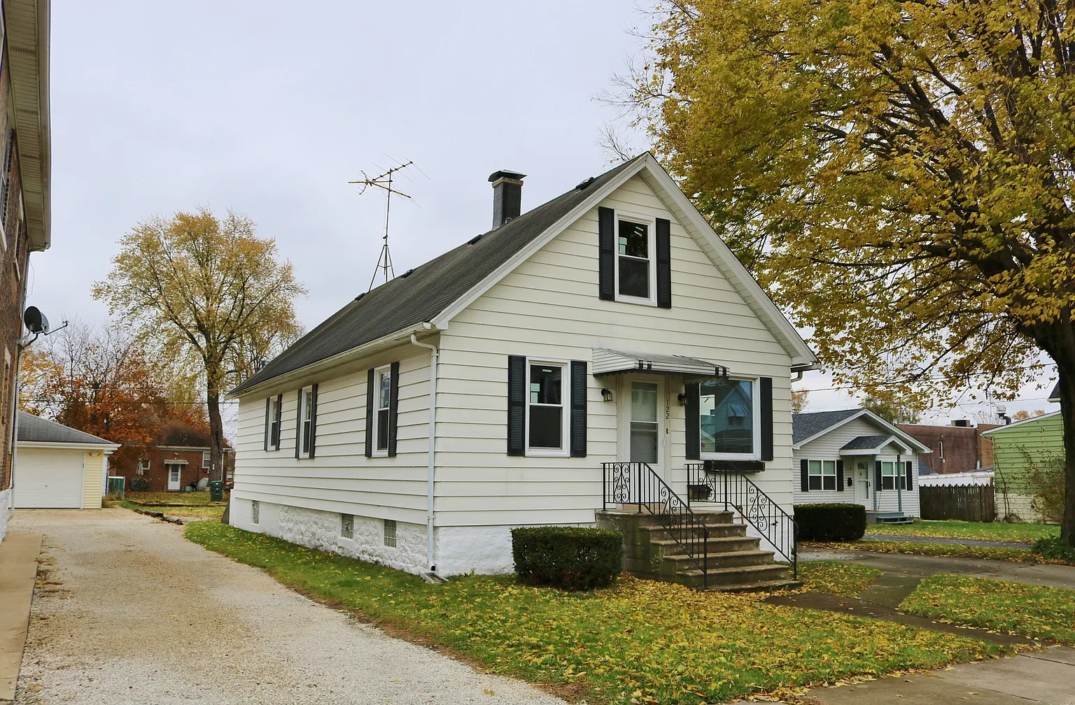 122 Central Ave photo 1