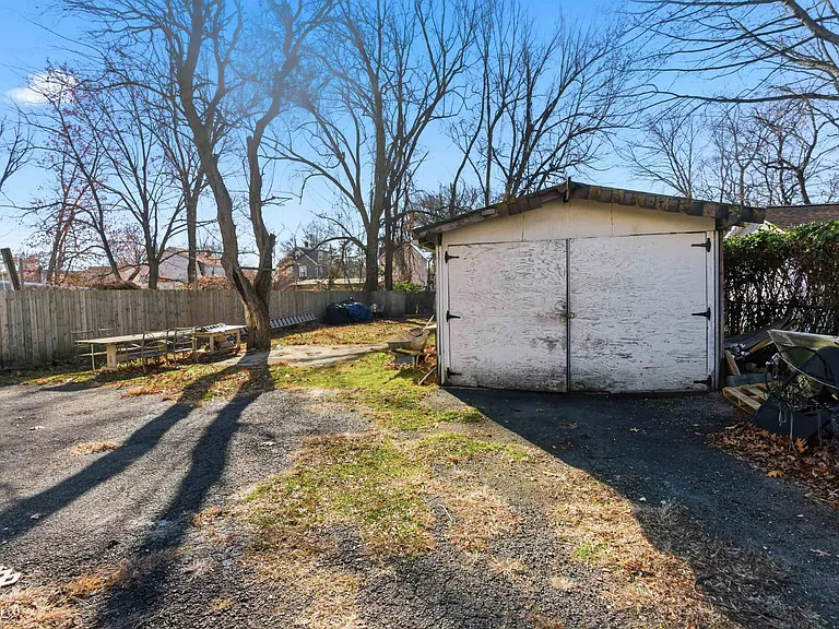 336 W Palisade Ave — Photo 22
