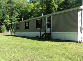 40 Pine Grove Rd, Saint Albans, ME 04971