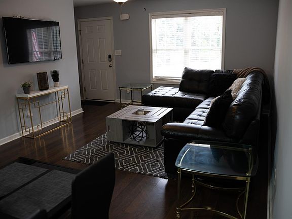 2nd image of 1810 Broadway St Lot 2