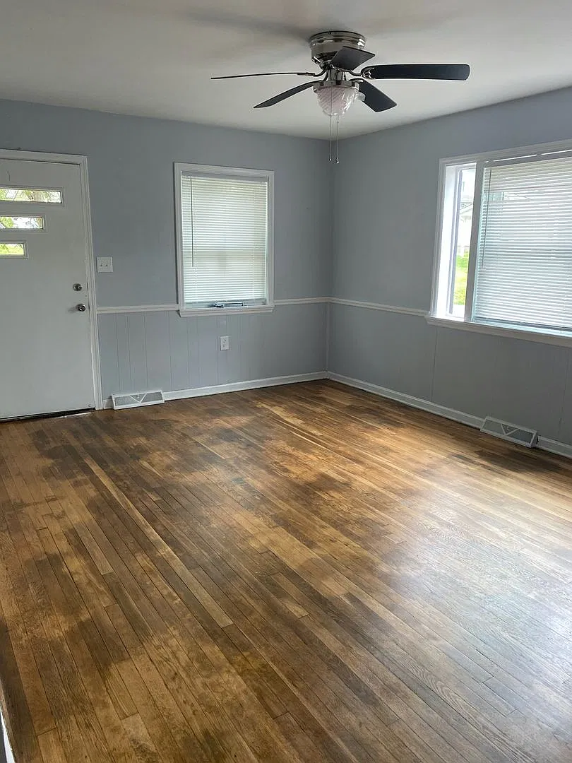 700 W 5th Street — Photo 2