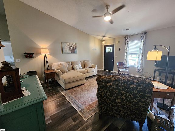 3rd image of 407 Shoally Brook Dr