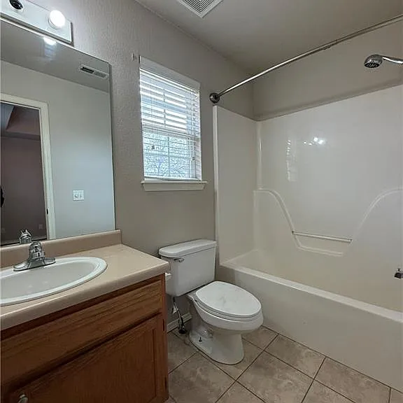 662 Appleridge Dr — Photo 6