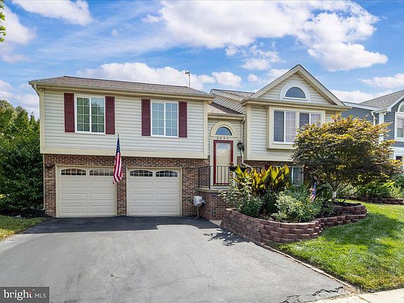 2nd image of 2933 Golden Fleece Dr