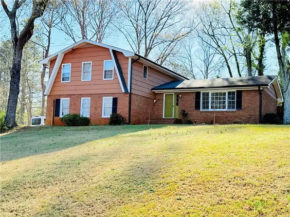 2563 Hamill Dr, Buford, GA 30519