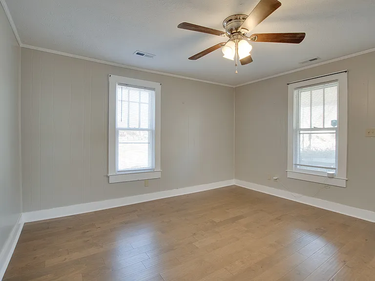 1500 McKinley Ave NE #A — Photo 7