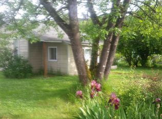 157 East Ave, Sutherlin, OR 97479