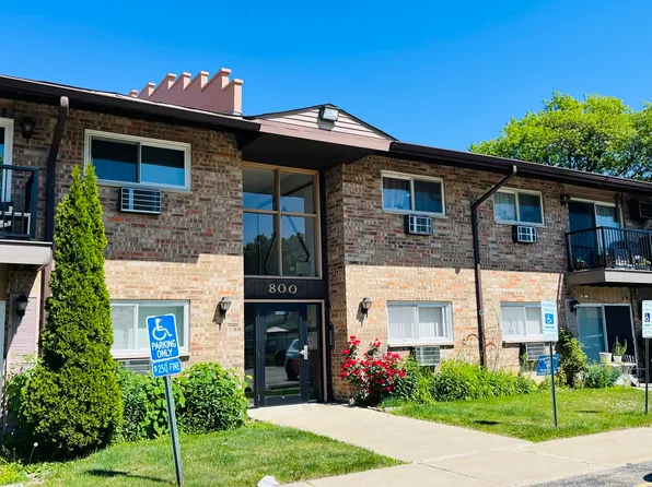 800 E Old Willow Rd APT 105, Prospect Heights, IL 60070