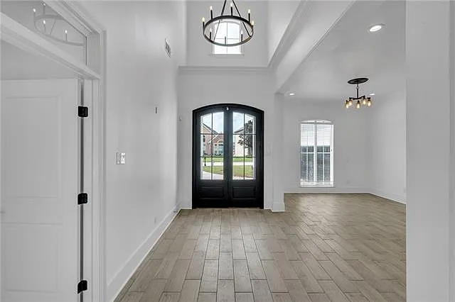 4 bed, 2.5 bath, 3600 sqft, $4,500 — Photo 4