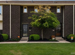 12310 Rossridge Ct, Saint Louis, MO 63146