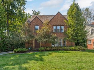 4022 Hillbrook Rd, University Heights, OH 44118