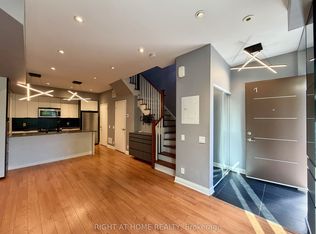 15 Valhalla Inn Rd #1, Richmond Hill, ON M9B 0B3