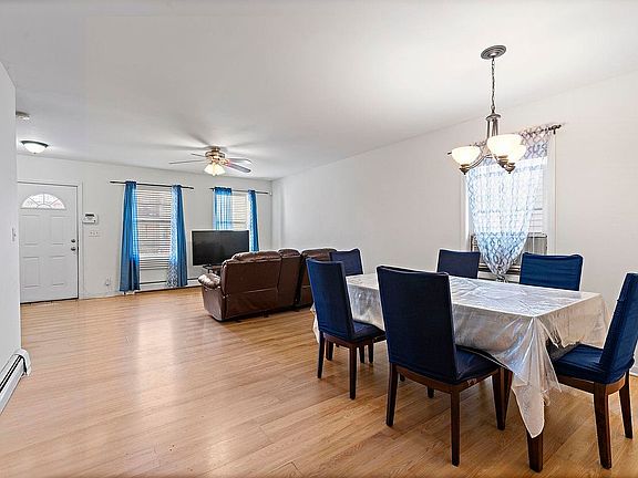 5th image of 34 Gardner Ave