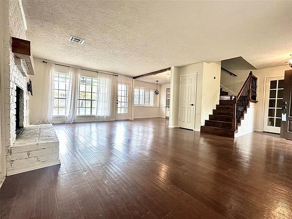 4th image of 20211 Salzburg Ln