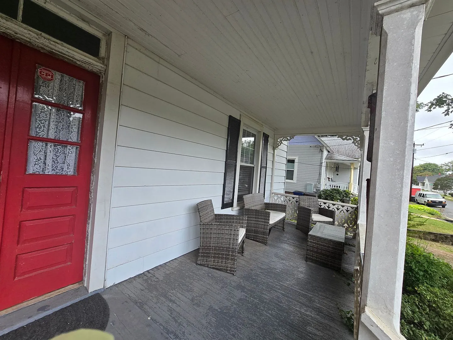 918 Franklin St — Photo 4
