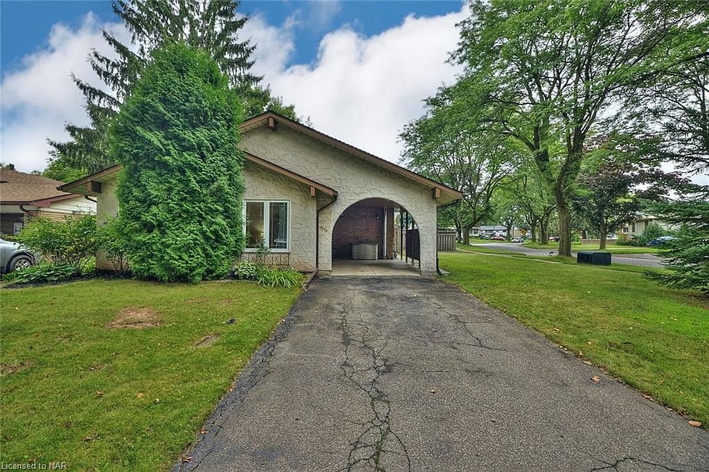 4484 Meadowvale Dr, Niagara Falls, ON L2E 5W9 MLS 40469213 Zillow