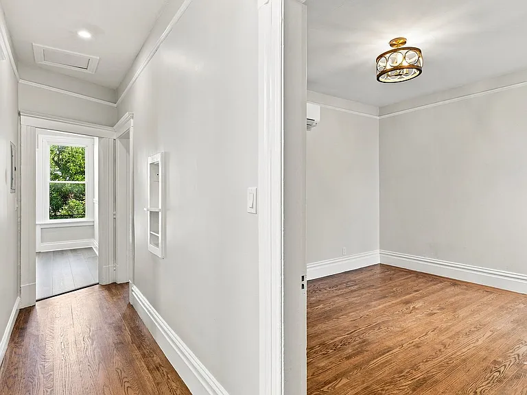 17th Street 4170 — Photo 3