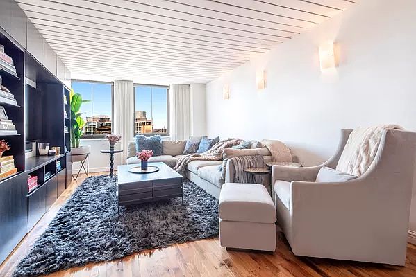 1st image of 421 Hudson St APT 819