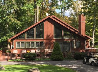 1043 Indian Dr, Lake Ariel, PA 18436