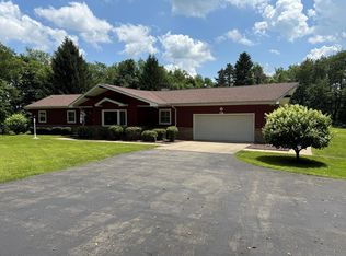 126 Twin Dr, Franklin, PA 16323