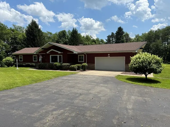 126 Twin Dr, Franklin, PA 16323