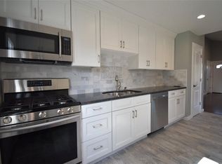 92 Pinetree Dr, Parlin, NJ 08859