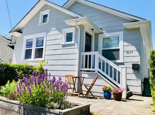 3645 Carr Pl N, Seattle, WA 98103