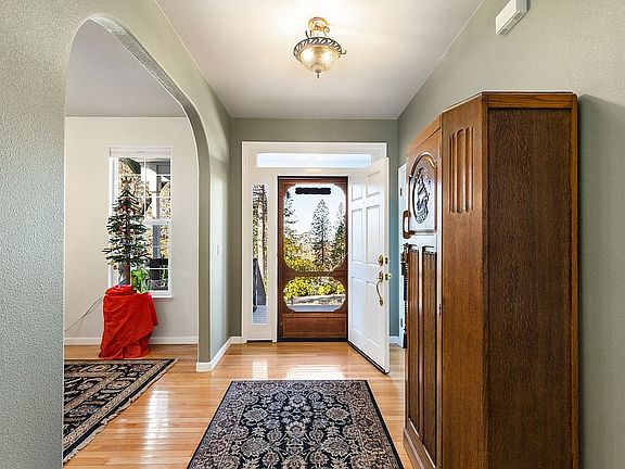 4th image of 13933 La Barr Pines Dr