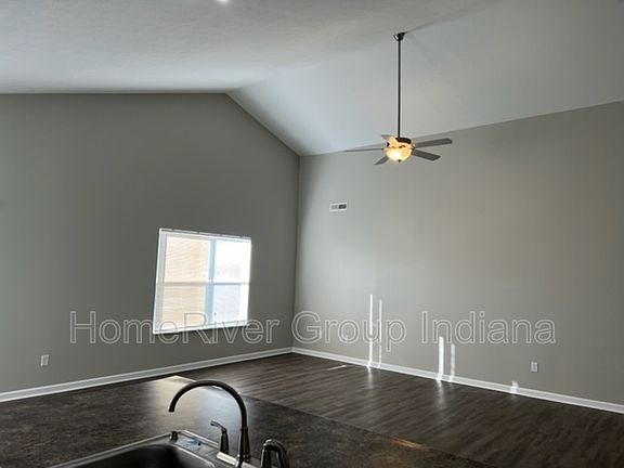 3rd image of 3043 Amandalyn Dr