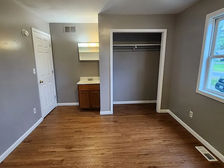 1151 Johnson Ave — Photo 3