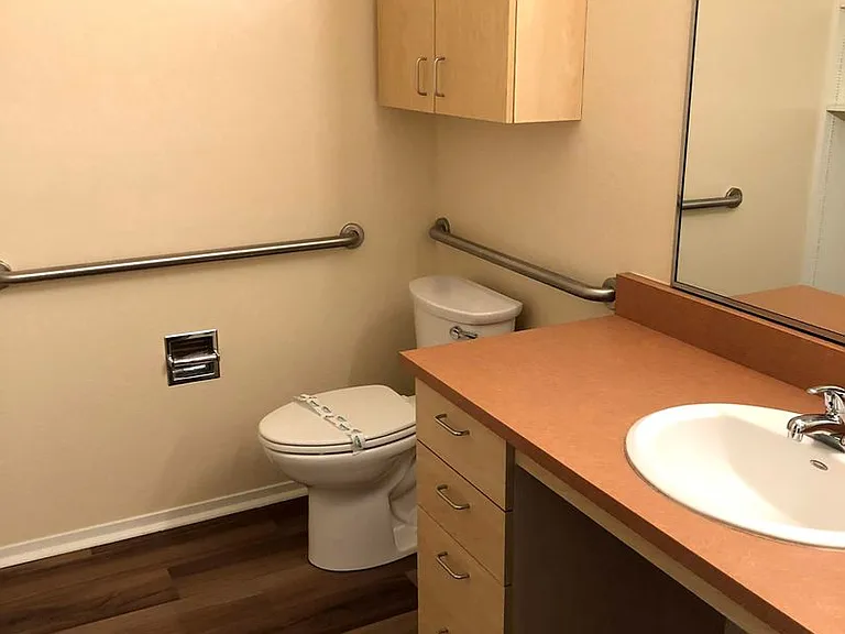 842 Spokane St — Photo 5