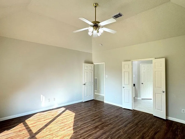 5015 Cottonglen Ct — Photo 10
