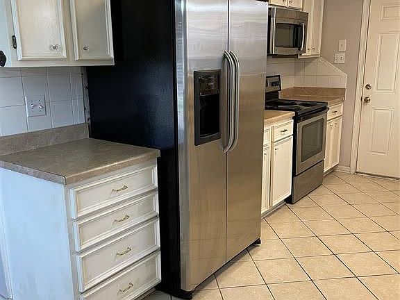 3rd image of 22622 Leedstown Ln