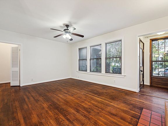 3rd image of 3716 Yupon St APT A