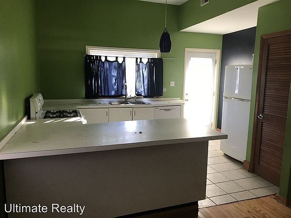 5th image of 2628 Allen Ave