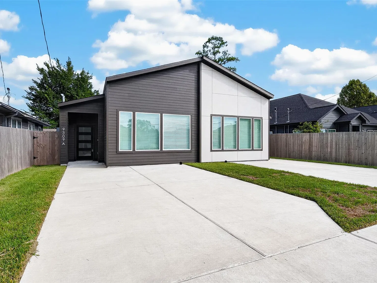 9309 Caddo Rd — Photo 2