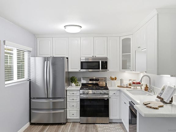 3rd image of 4950 Coronado Ave Unit 2