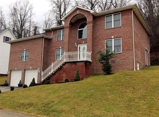 515 Woodbridge Dr, Charleston, WV 25311