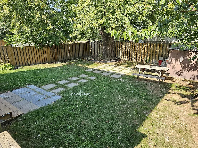 38 Wanda Rd — Photo 2