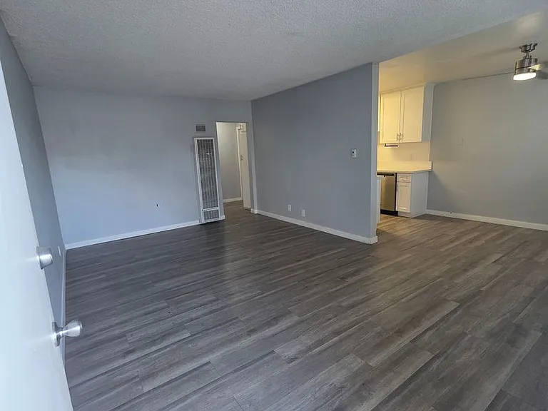 721 Venice Way — Photo 12