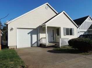39254 Cascadia Village Dr, Sandy, OR 97055