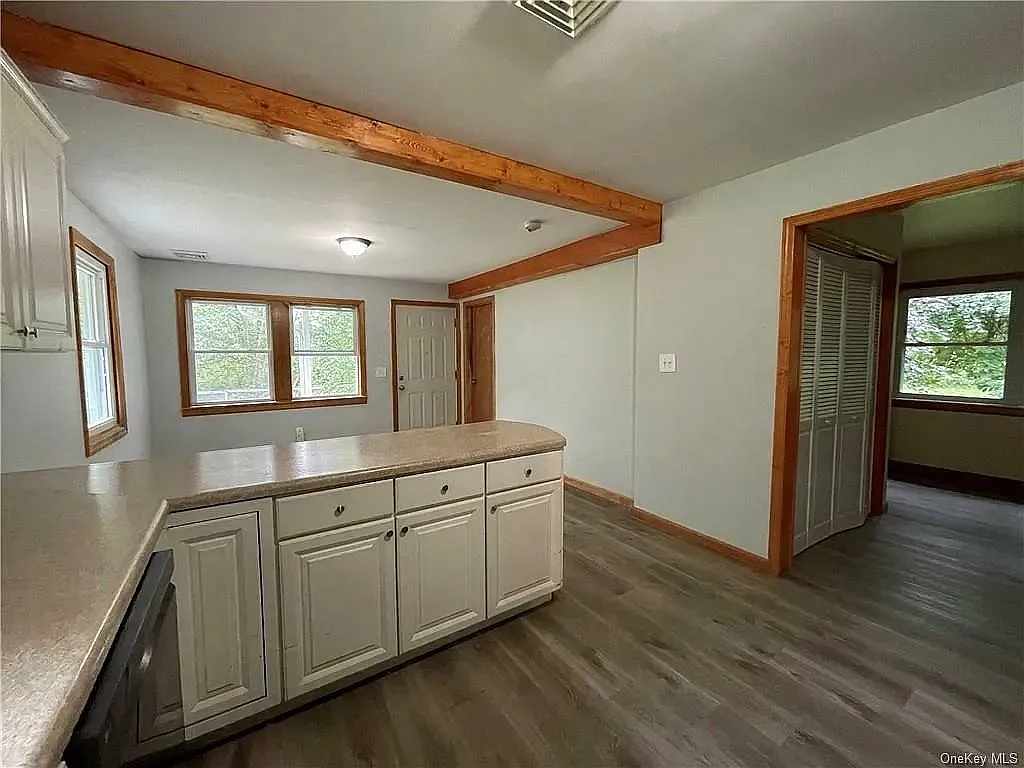 3 bed, $2,900 — Photo 3
